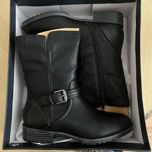 Naturalizer Black Women's Winter Boots with Buckle